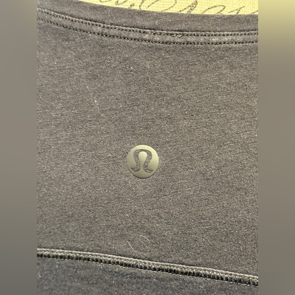 Lululemon Black Scoop Neck Tank Top Relaxed Fit Size 12 14 - Picture 8 of 8